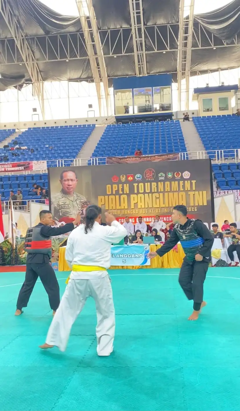SABET JUARA 1 PIALA PANGLIMA TNI, PRAJURIT YONARHANUD 10/ABC GUNCANG ARENA SILAT!