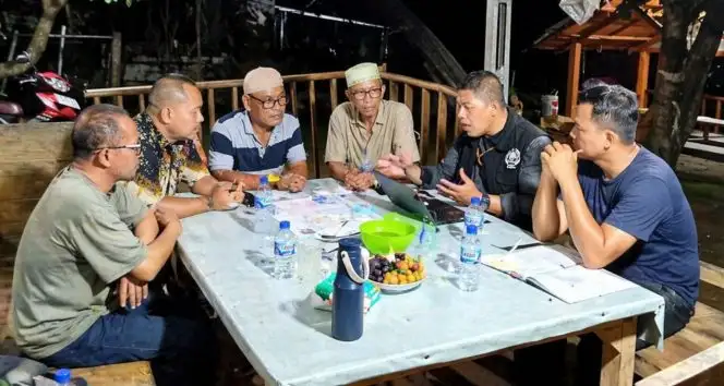Bahas Sejarah Perang Bubat, Jurnalis dan Budayawan NGOMPOL Bareng di Warung Mak